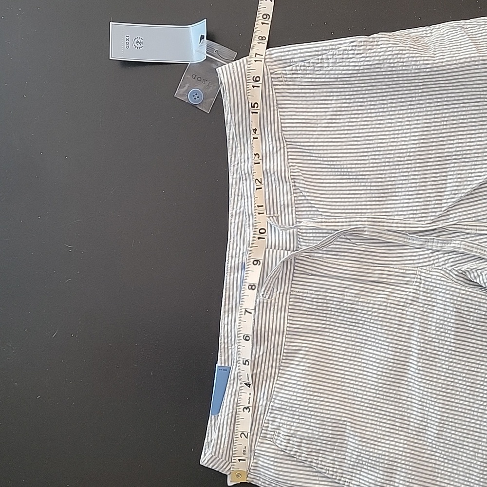 IZOD ladies blue and white striped size 8 Bermuda Shorts NWT [21] - Picture 11 of 12
